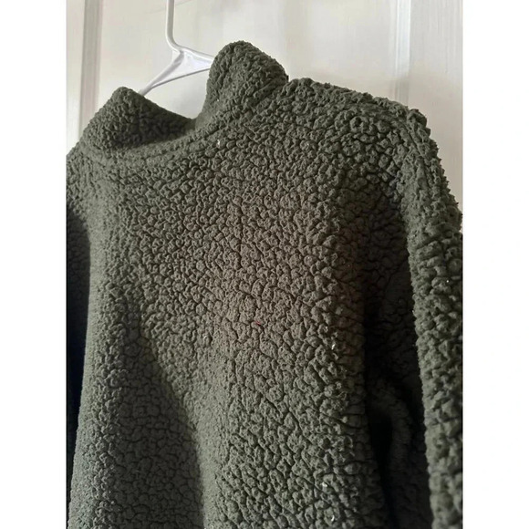 PINK Victoria’s Secret Women’s size Medium dark green sweater - Picture 8 of 8